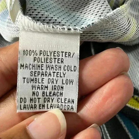 Kenneth Cole Abstract Art Deco Button Mesh Front Top Size XL - Picture 7 of 8